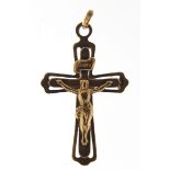 9ct gold crucifix pendant, 3.5cm high, 1.2g