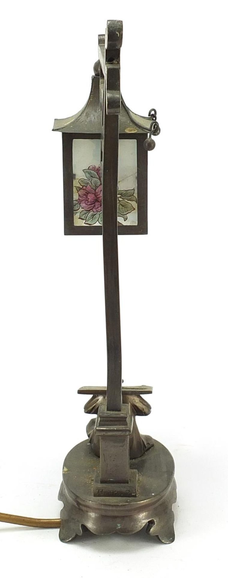 Art Deco bronze desk lamp in the form of a Chinese street lamp sign Guil Bellens, 33.5cm high - Image 4 of 11