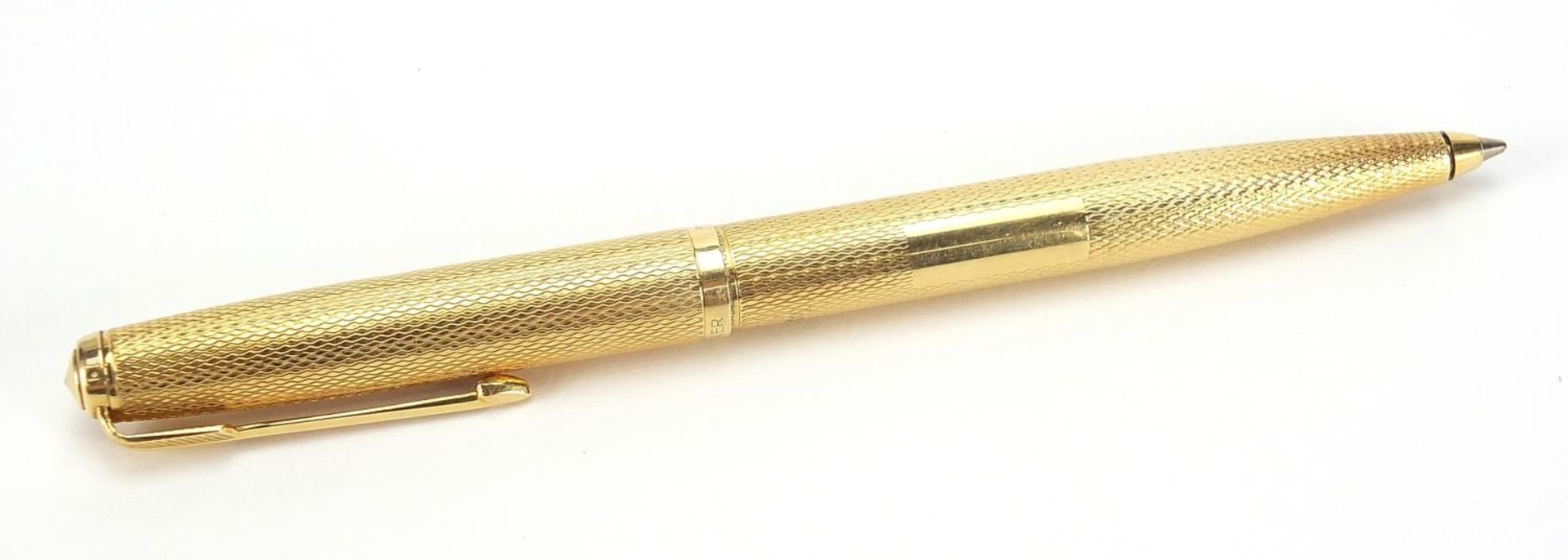 18ct gold Parker ballpoint pen with engine turned case, 24.2g - Image 2 of 4