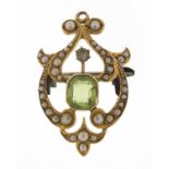 Art Nouveau unmarked gold peridot and seed pearl pendant brooch, 3cm high, 3.2g