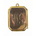 9ct gold rectangular locket, 2.5cm high, 4.0g
