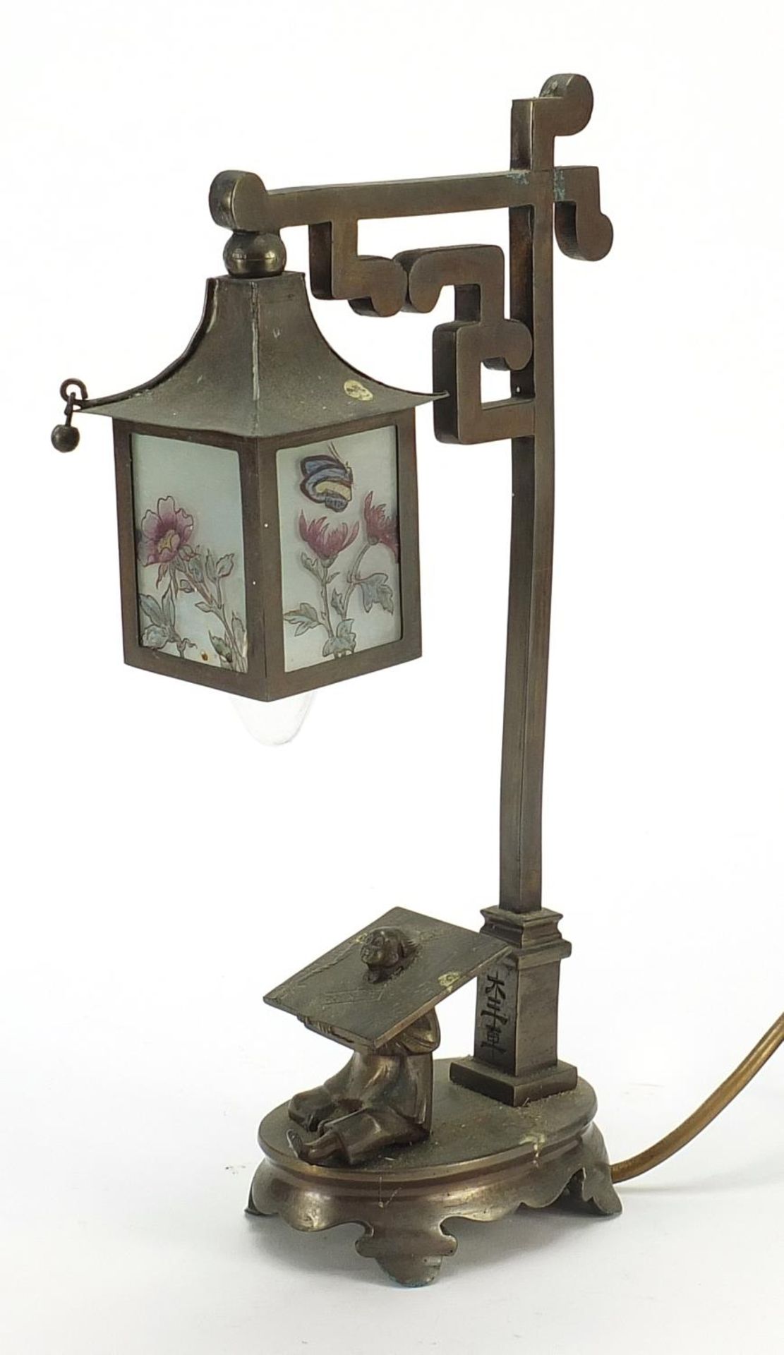 Art Deco bronze desk lamp in the form of a Chinese street lamp sign Guil Bellens, 33.5cm high