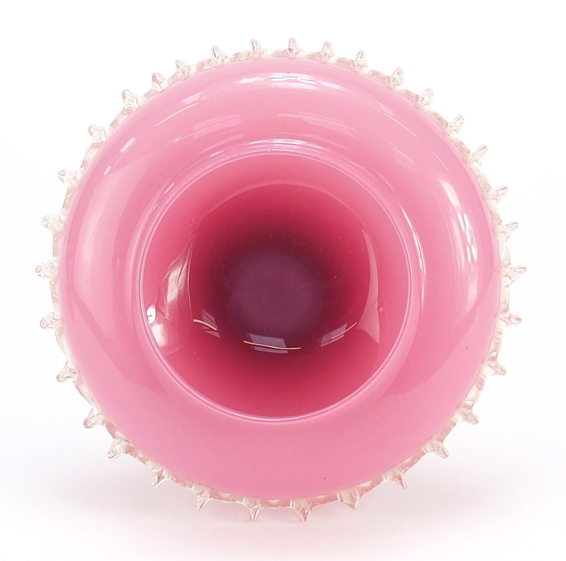 Vaseline and pink glass centerpiece and cover with frilled decoration, 30cm high - Image 3 of 4