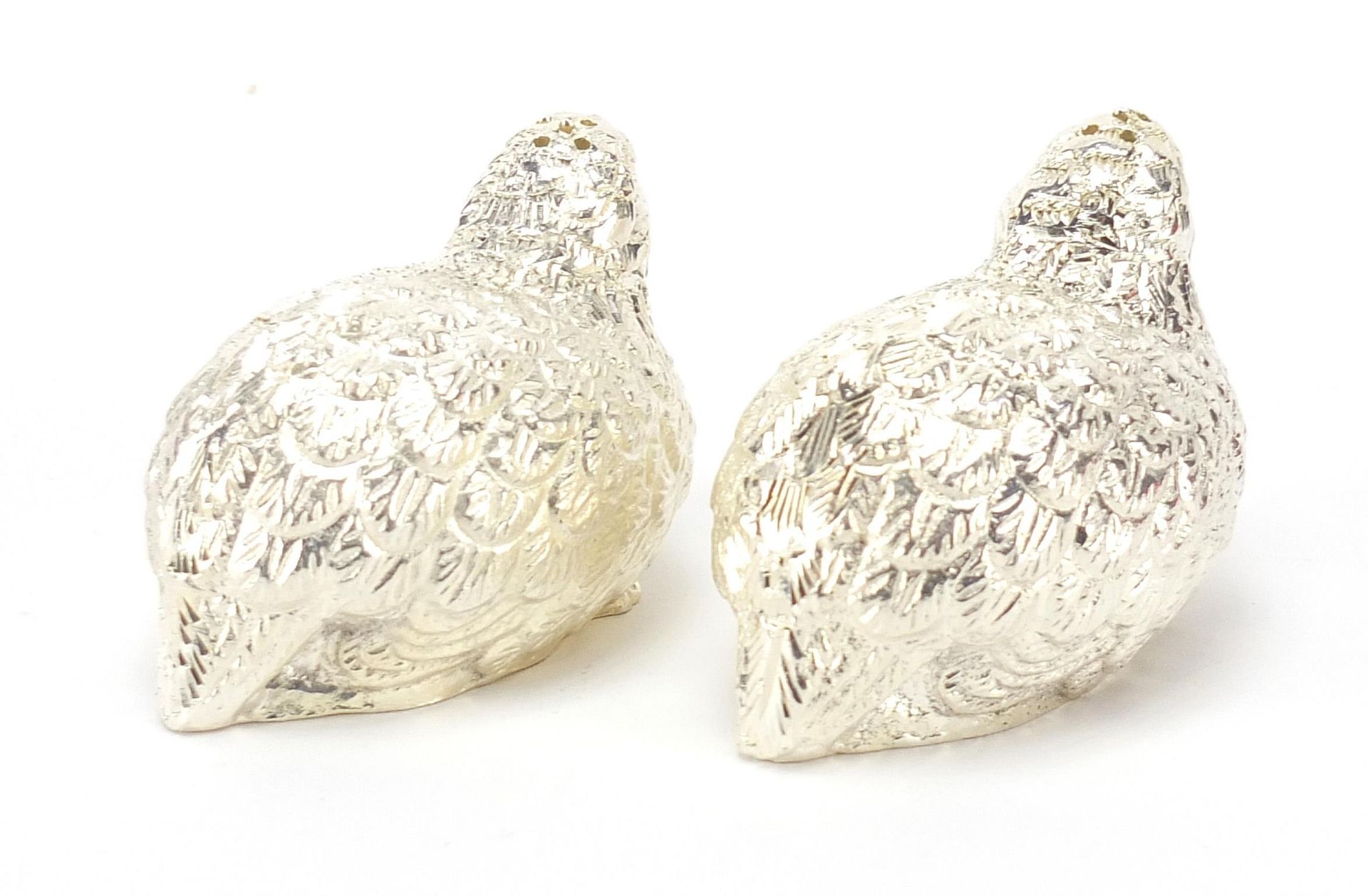 Pair of silvered quail casters, 6cm in length - Image 2 of 4
