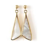 Pair of 9ct gold mother of pearl drop earrings, 2.8cm high, 3.5g