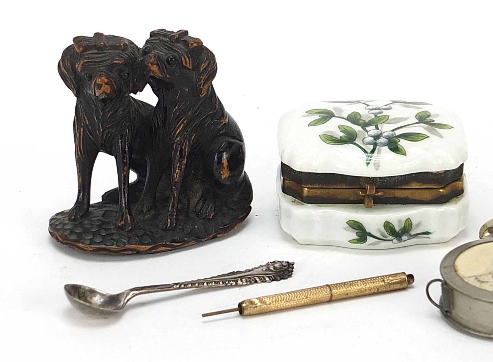 Objects to include an Edwardian tape measure with Queen Alexandra, silver mustard spoon, metal boot, - Image 2 of 7