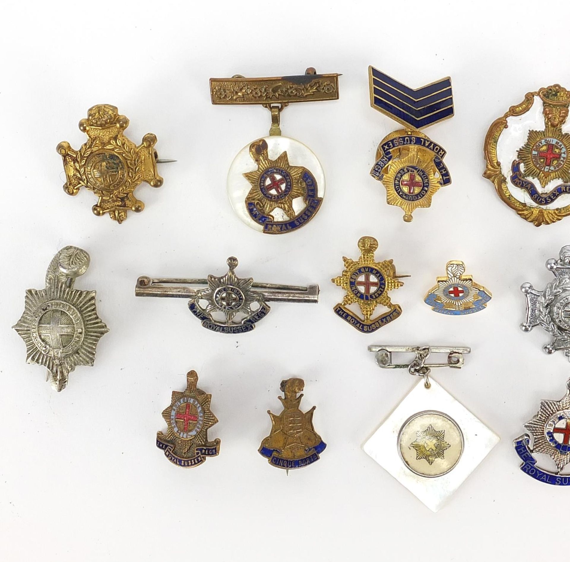 Twenty British military badges including Royal Sussex and Cinq Ports brooches including enamel and - Image 5 of 7