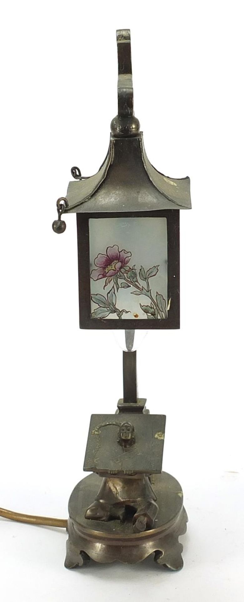 Art Deco bronze desk lamp in the form of a Chinese street lamp sign Guil Bellens, 33.5cm high - Image 6 of 11
