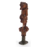 19th century carved Black Forest desk seal in the form of a bear as a monk, 10cm high