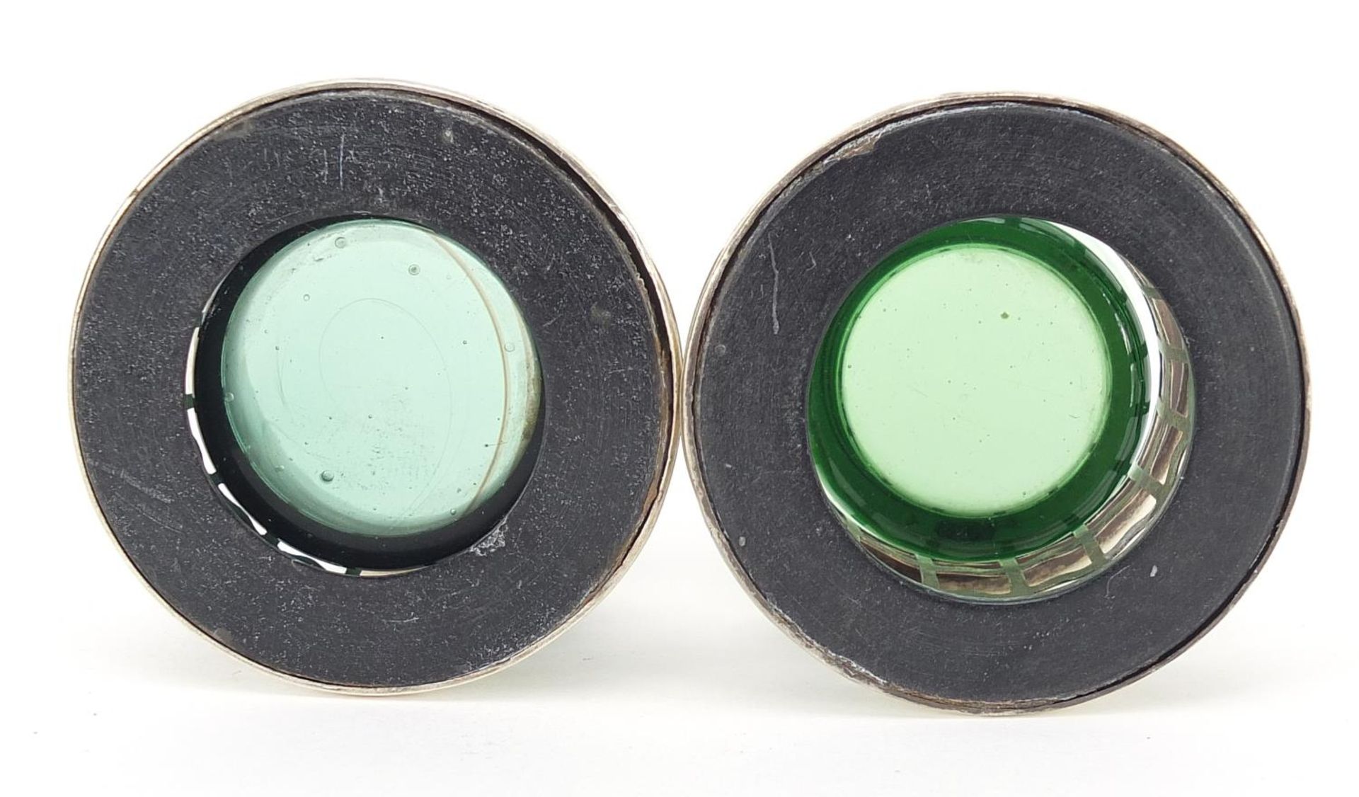 Pair of Edwardian pierced silver open salts with green glass liners, indistinct maker's mark - Image 4 of 4