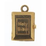 9ct gold opening bible charm, 1.2cm high, 3.6g