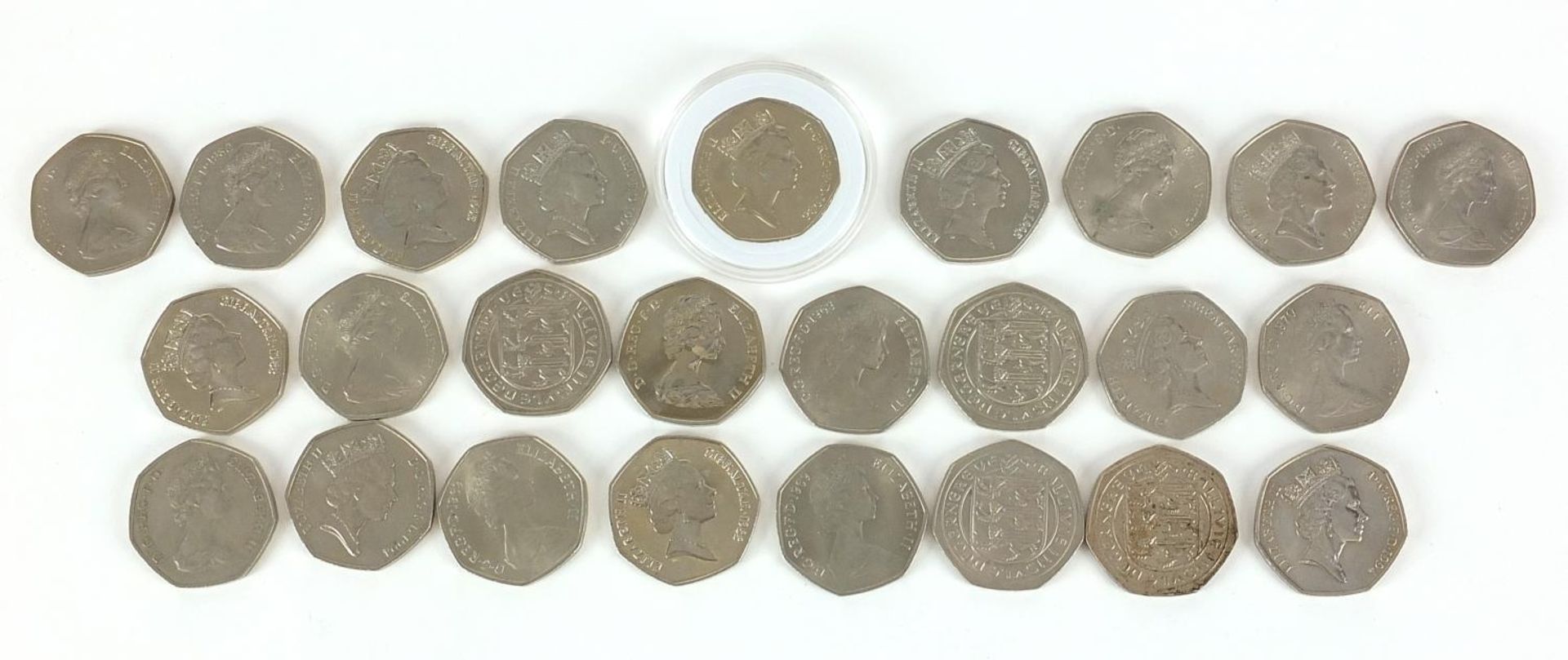 Selection of fifty pence pieces, various designs - Bild 4 aus 6