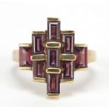 9ct gold purple stone ring, possibly garnet, size P, 4.4g