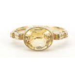 9ct gold citrine ring, size P, 3.0g