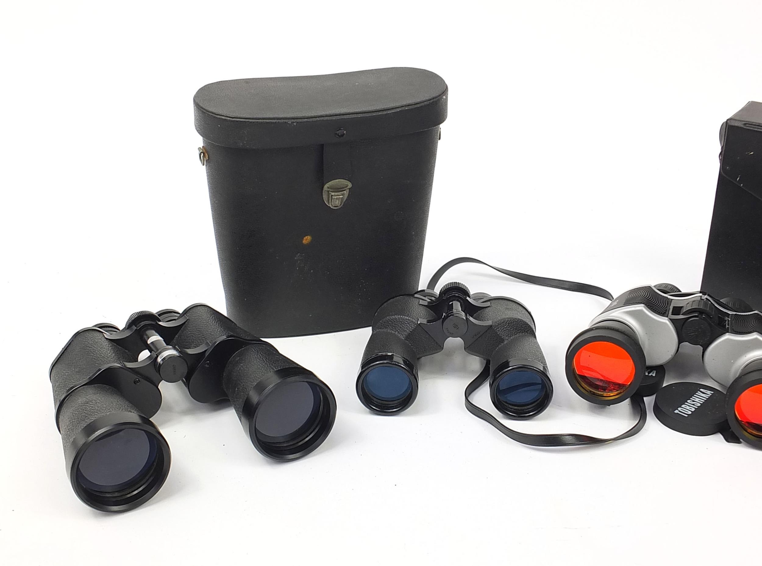 Four pairs of binoculars and a pair of opera glasses including Tobishika and Tecnar - Image 2 of 3