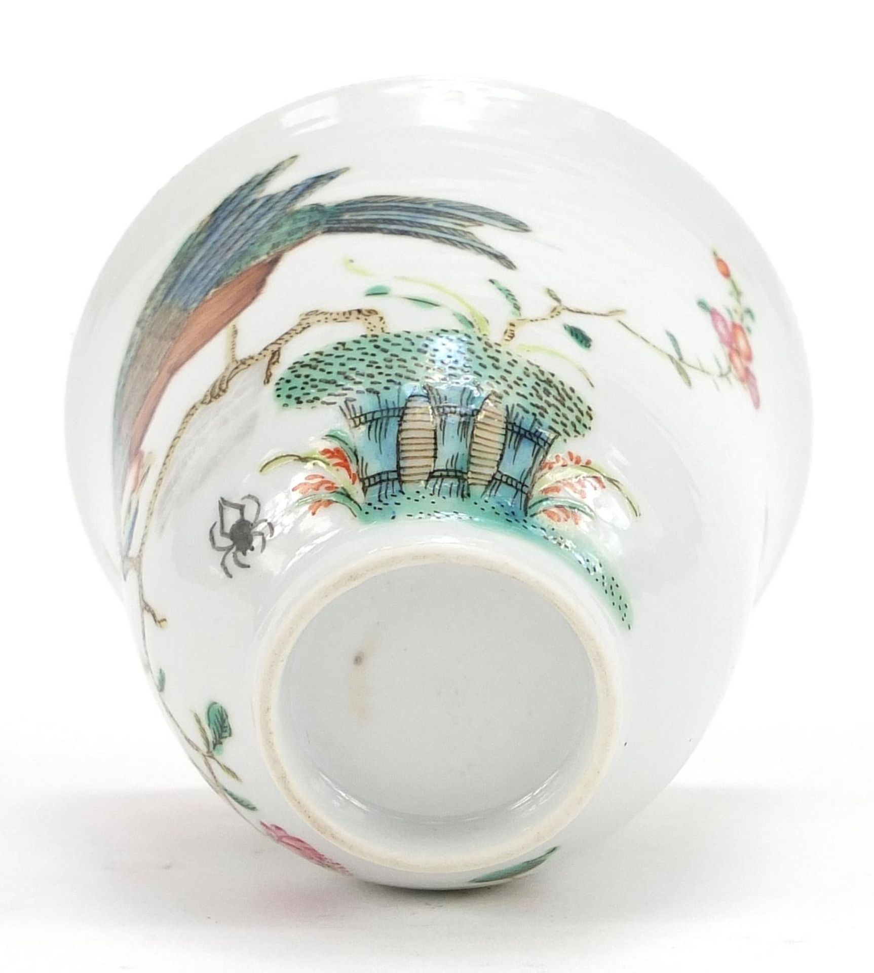 Good Chinese porcelain tea cup, finely hand painted in the famille rose palette with birds amongst - Image 6 of 7