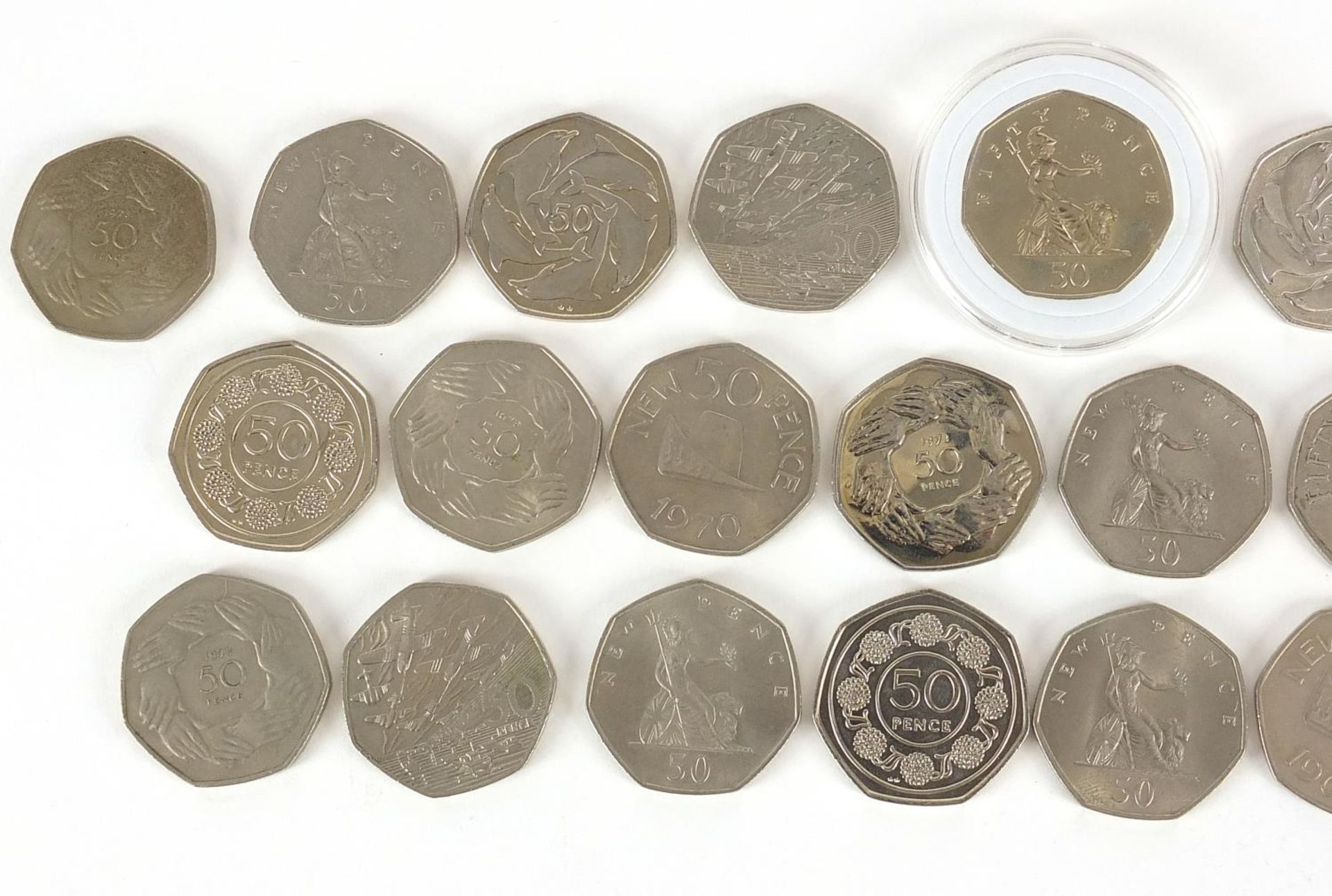 Selection of fifty pence pieces, various designs - Bild 2 aus 6