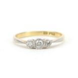 18ct gold diamond three stone ring, size L, 2.0g