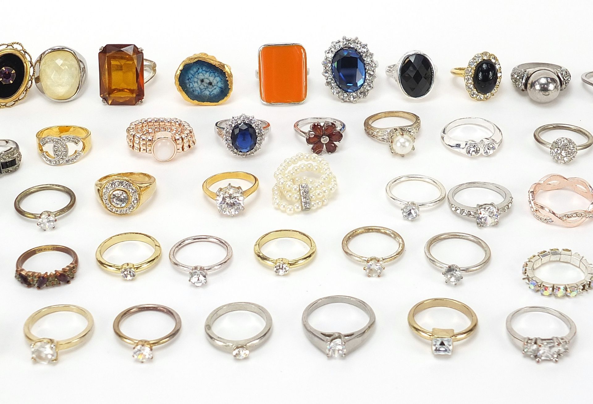 Large selection of costume jewellery rings, some set with colourful stones and glass, various sizes - Image 3 of 4