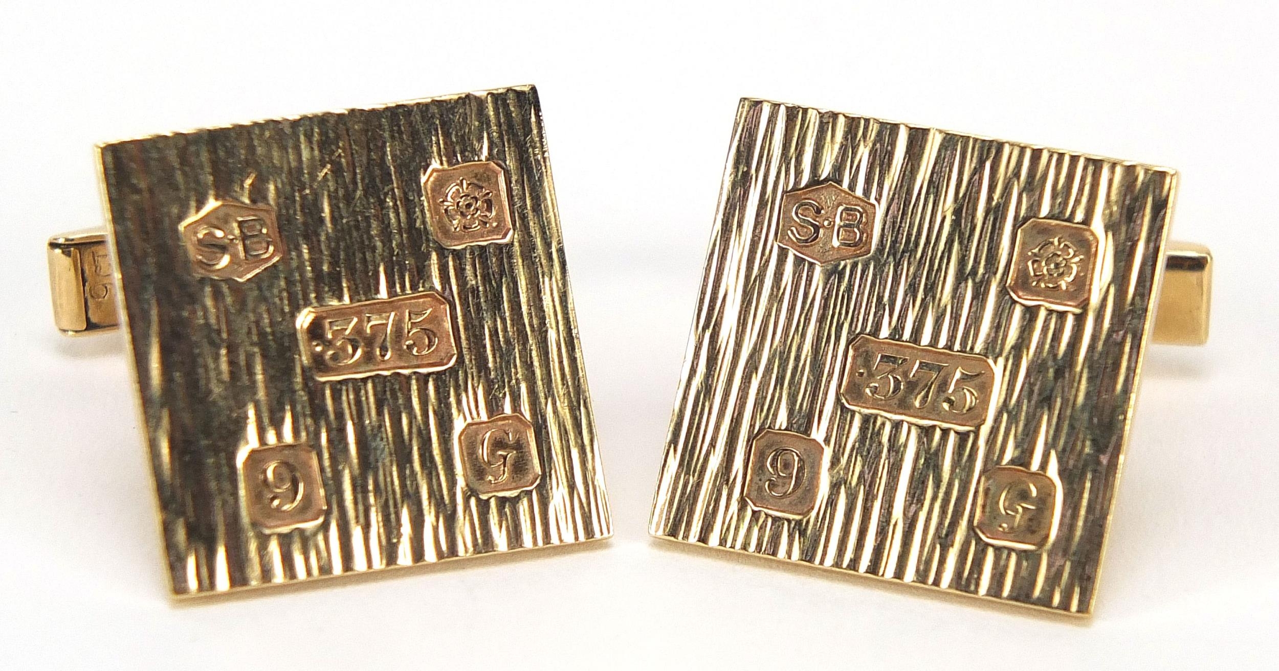 Pair of 9ct gold cufflinks, Sheffield 1981, 2cm x 2cm, 6.4g - this lot is sold without buyer's