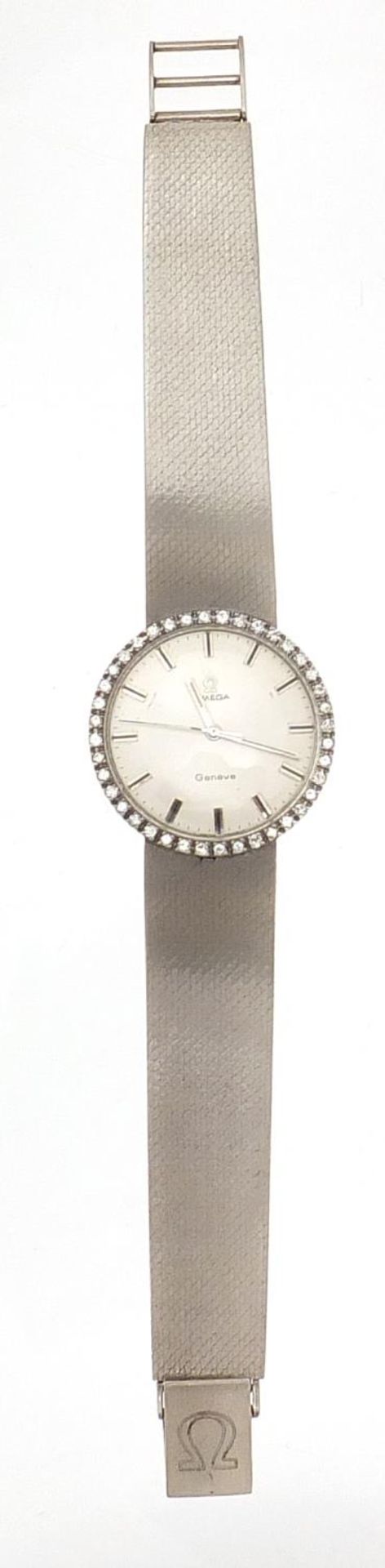 Omega, gentlemen's 18ct white gold Omega Geneve wristwatch with diamond set bezel and 18ct white - Image 2 of 5