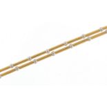 18ct gold two tone necklace, 43cm in length, 8.1g - this lot is sold without buyer's premium
