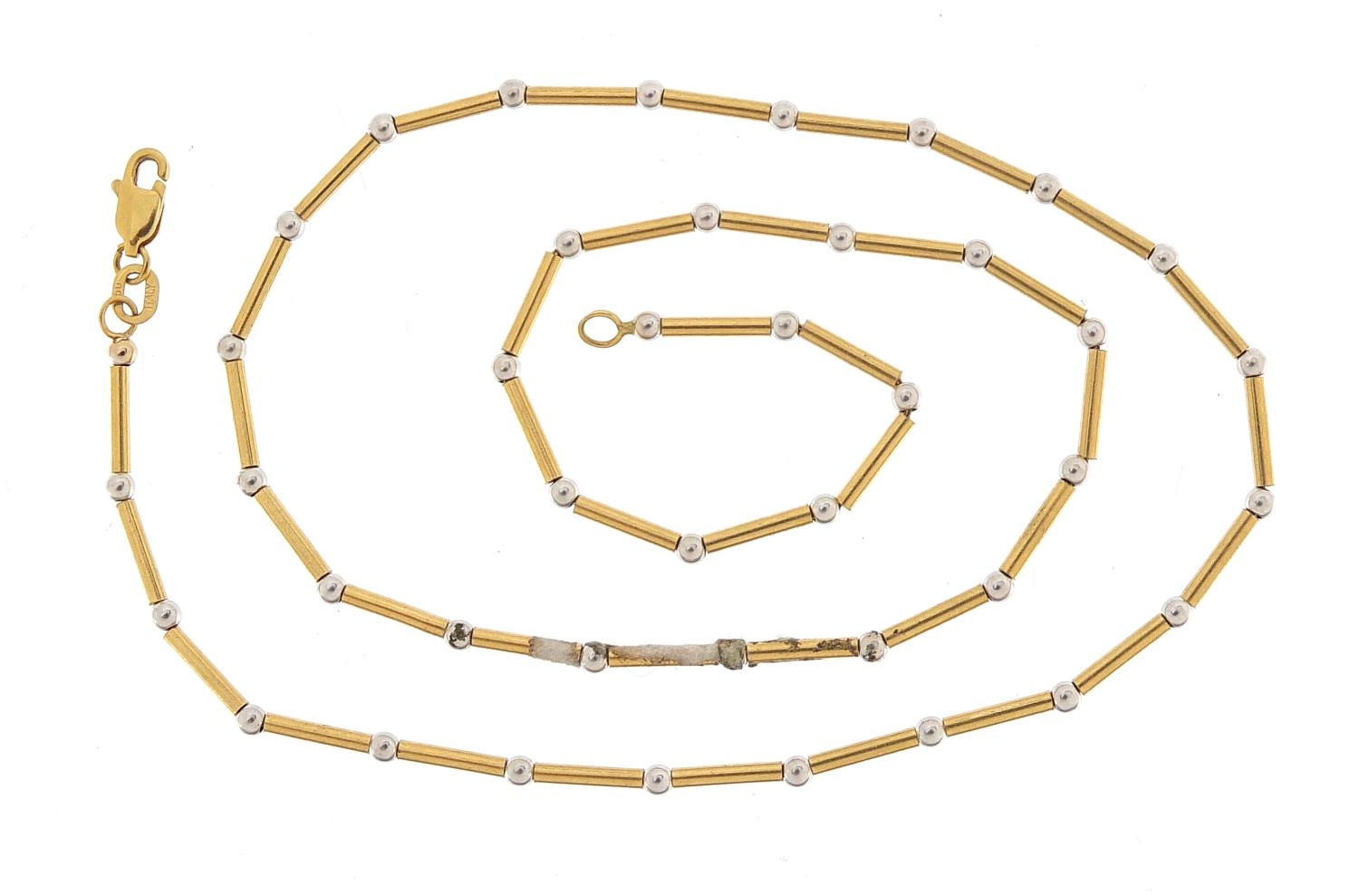 18ct gold two tone necklace, 43cm in length, 8.1g - this lot is sold without buyer's premium - Image 2 of 3