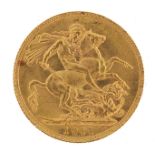 George V 1911 gold sovereign - this lot is sold without buyer's premium