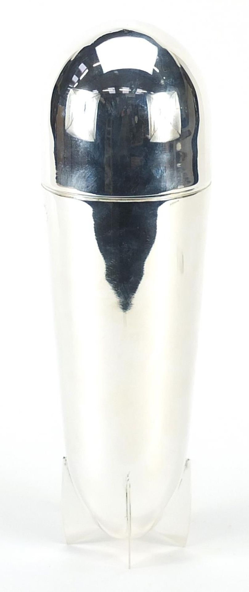 Art Deco design silver plated cocktail shaker in the form of an aeroplane bomb, 25cm high - Image 2 of 5