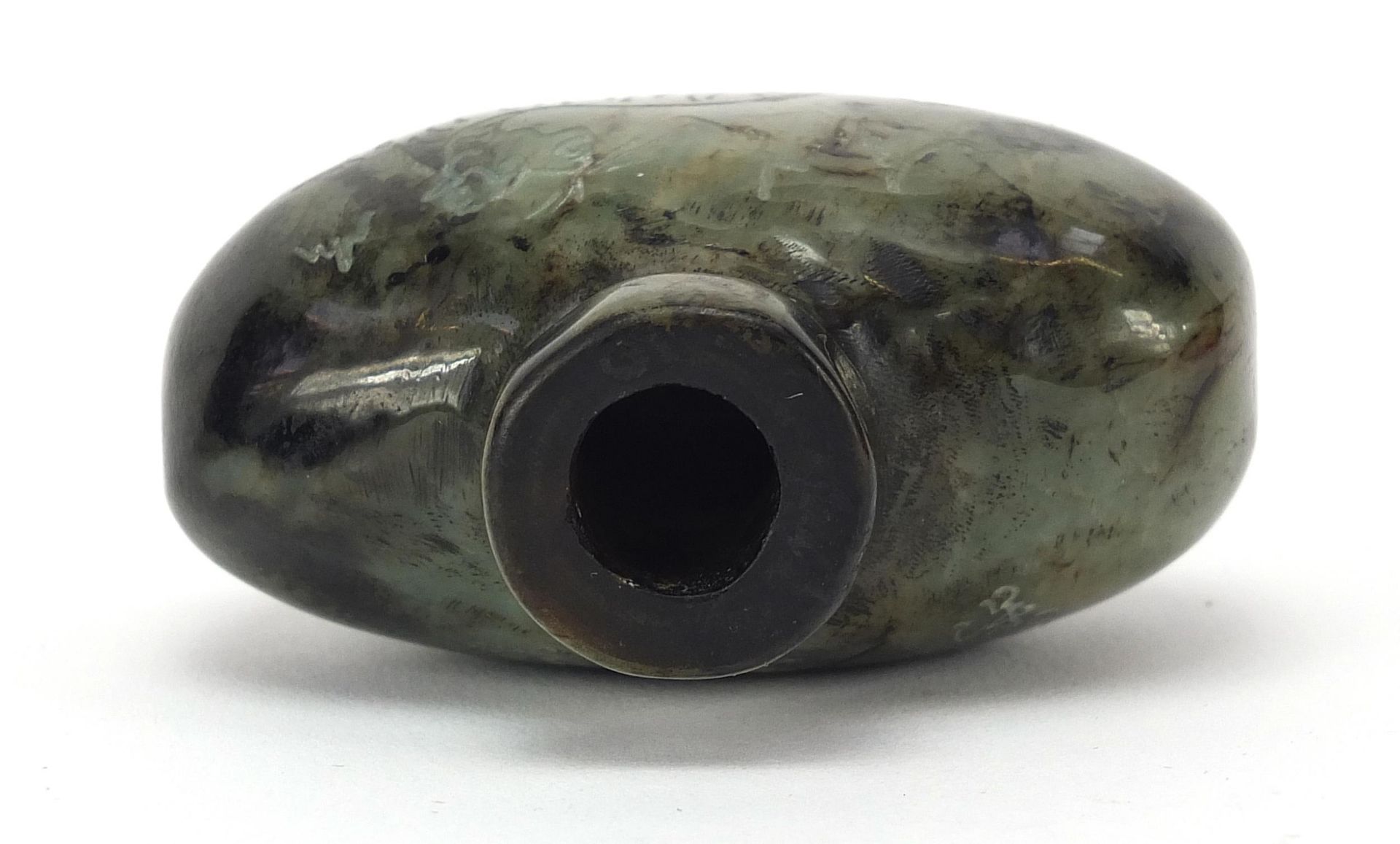 Chinese jade snuff bottle carved with a dragon in a mountainous landscape and calligraphy, 6cm high - Image 6 of 7