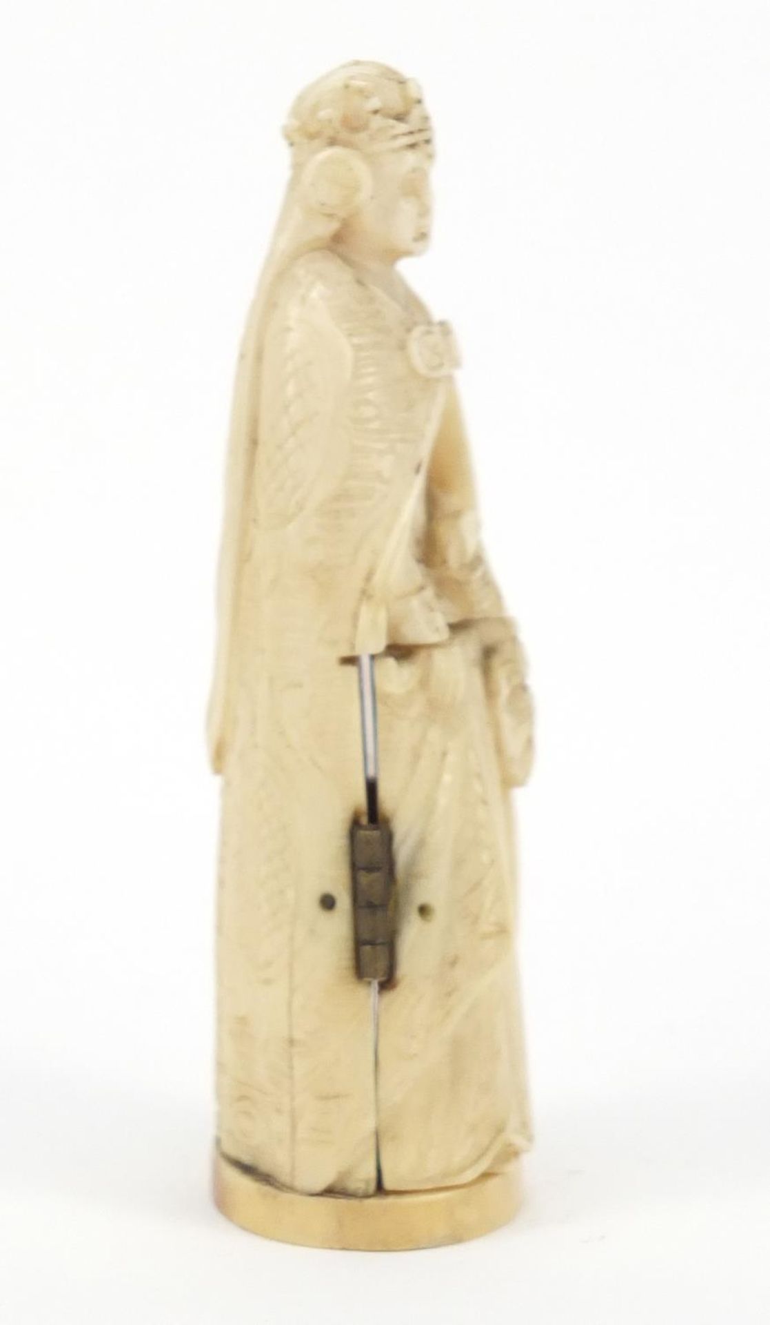 19th century French Dieppe carved ivory tryptych figure, 8.5cm high - Image 7 of 9