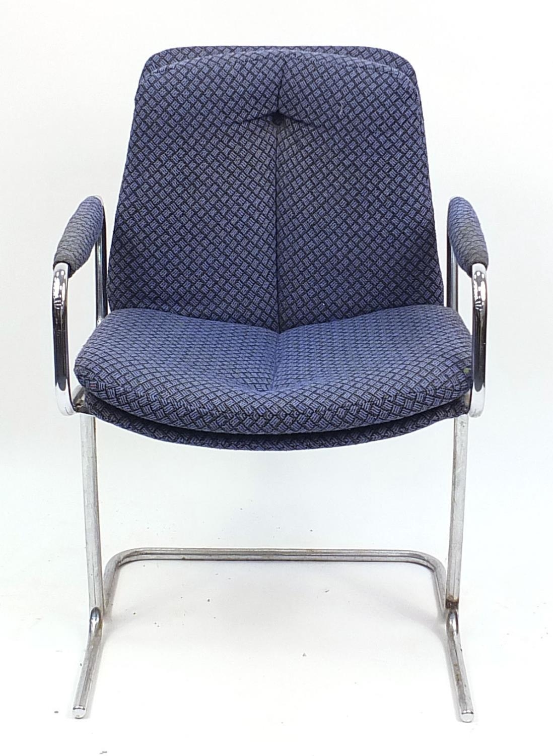 Vintage industrial design chromed chair with blue upholstery, 82cm high - Image 2 of 3