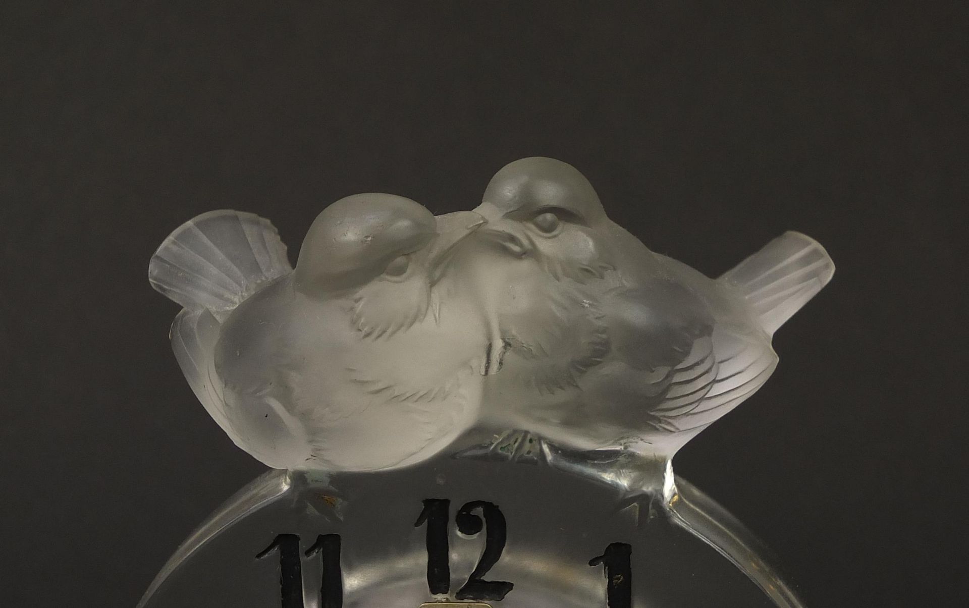 Rene Lalique, French frosted glass Antoinette desk clock, model 767, retailed by Goldsmiths & - Bild 2 aus 5