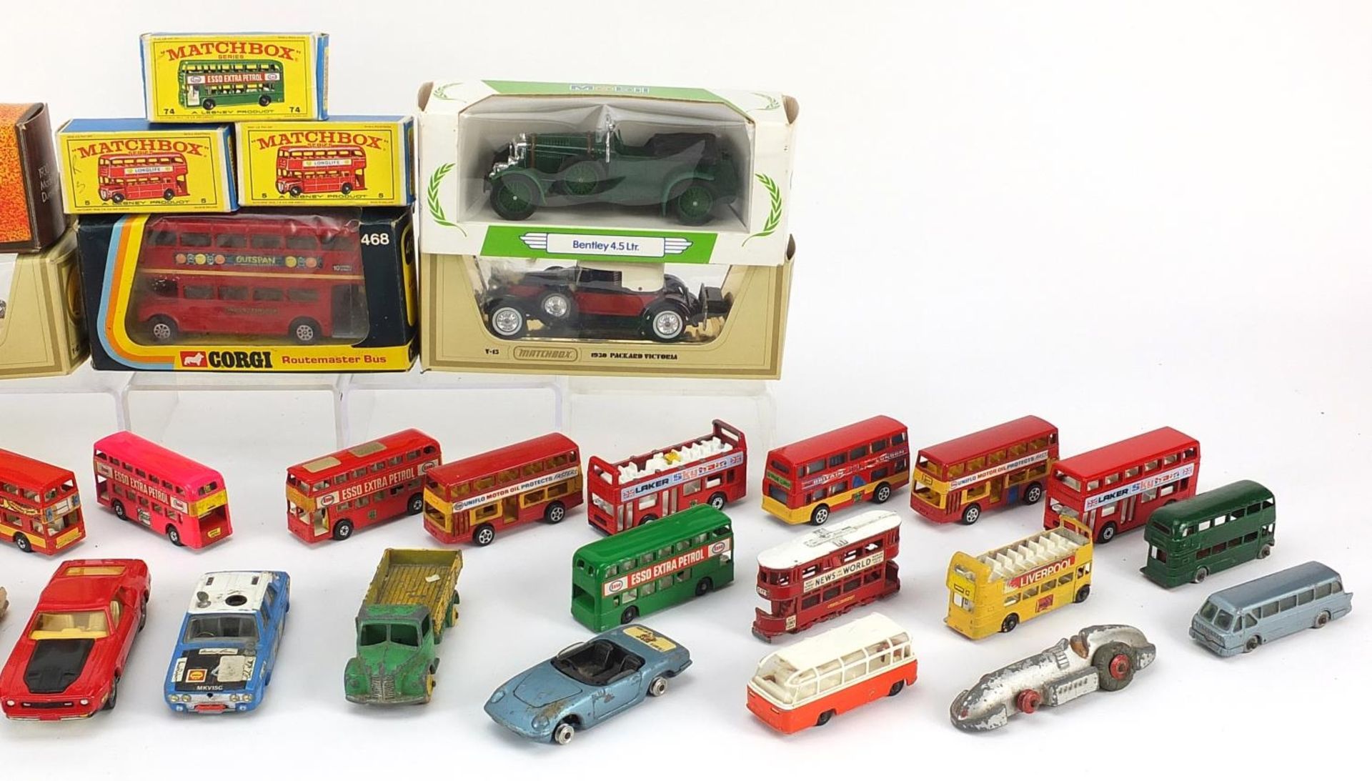 Vintage and later diecast model vehicles, some with boxes, including Dinky, Matchbox and Corgi - Bild 3 aus 3