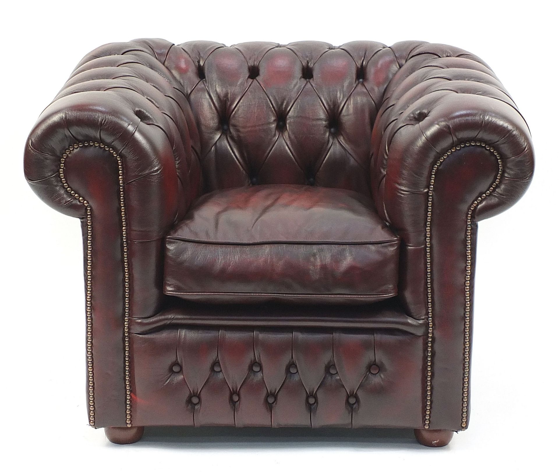 Ox blood leather Chesterfield club chair, 75cm H x 100cm W x 85cm D - Image 2 of 4