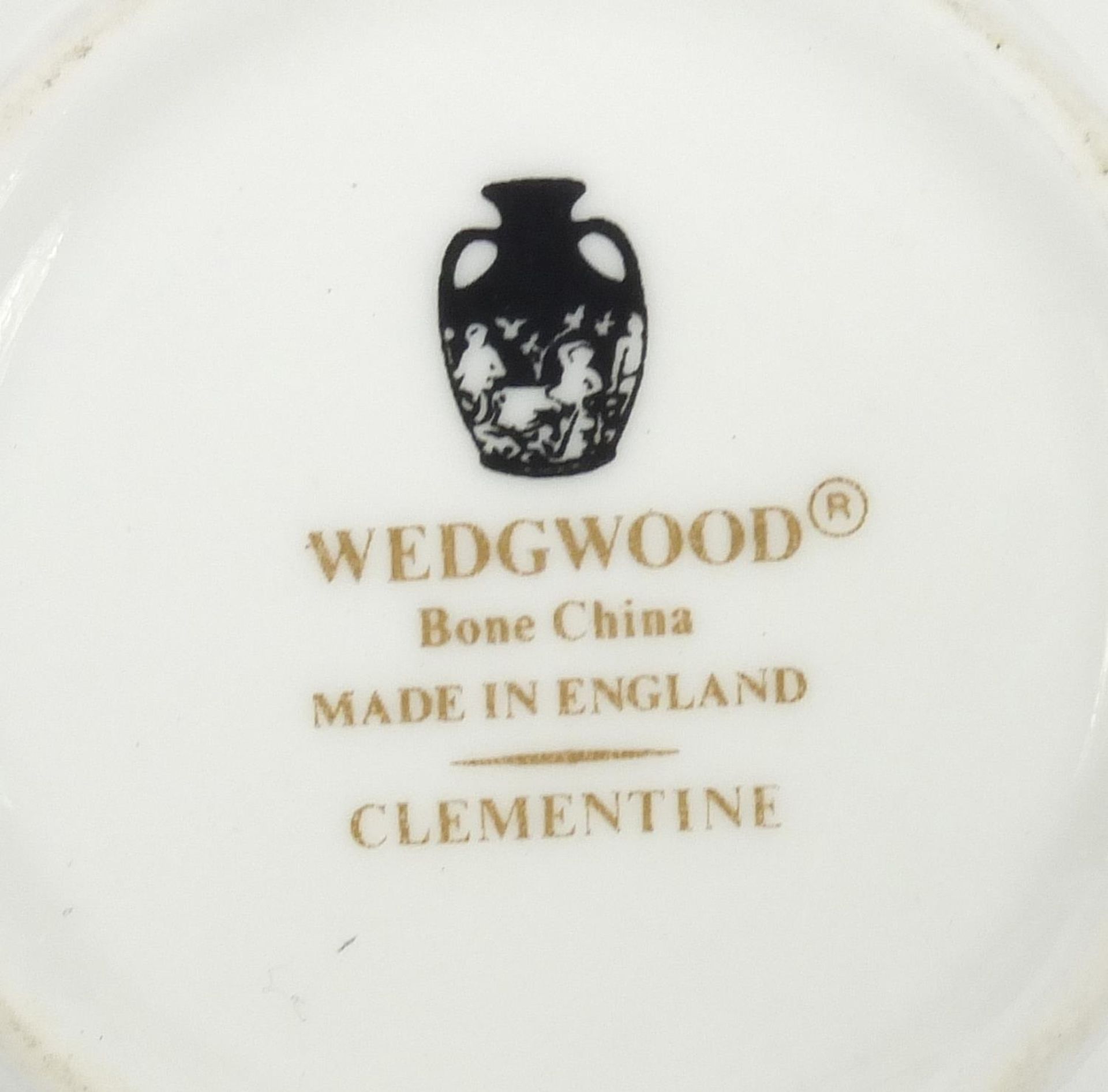 Wedgwood Clementine and Petra dinnerware including lidded tureen, plates and cups, the largest - Image 4 of 4