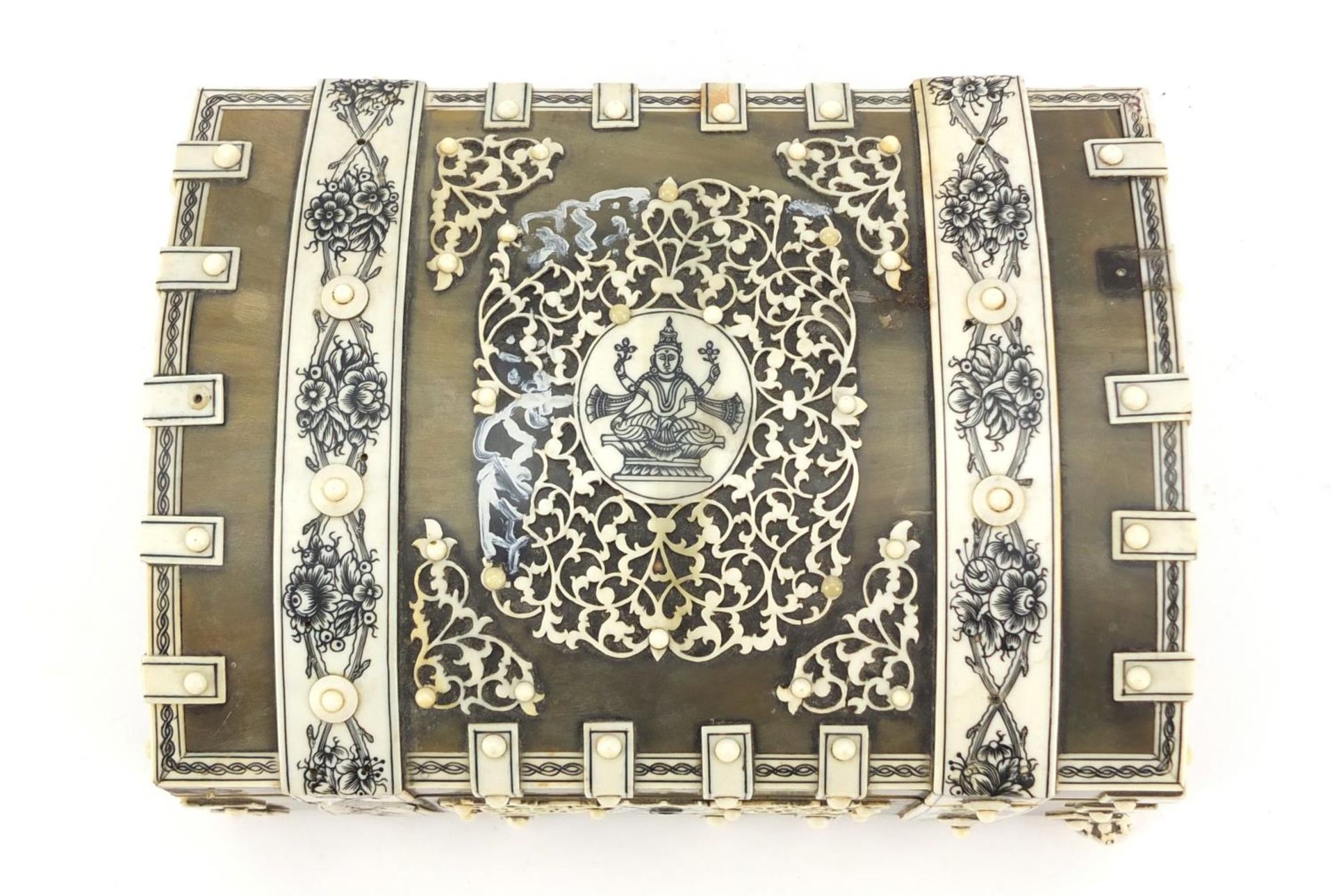 Anglo Indian horn, sandalwood and ivory dome topped casket on paw feet, the ivory penwork panels - Image 6 of 9