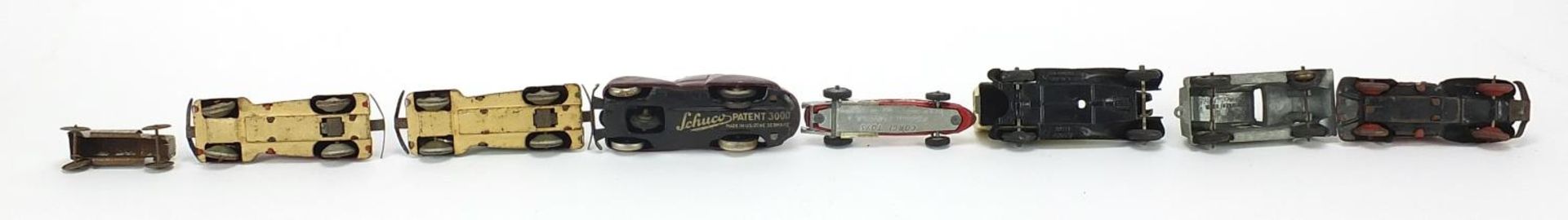 Antique and later tinplate vehicles, some clockwork including Schuco 3000 and Dinky, the largest - Bild 5 aus 5
