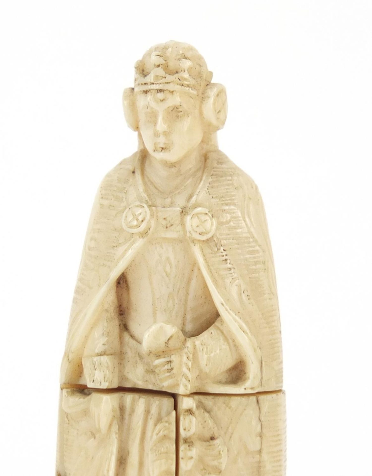 19th century French Dieppe carved ivory tryptych figure, 8.5cm high - Image 4 of 9