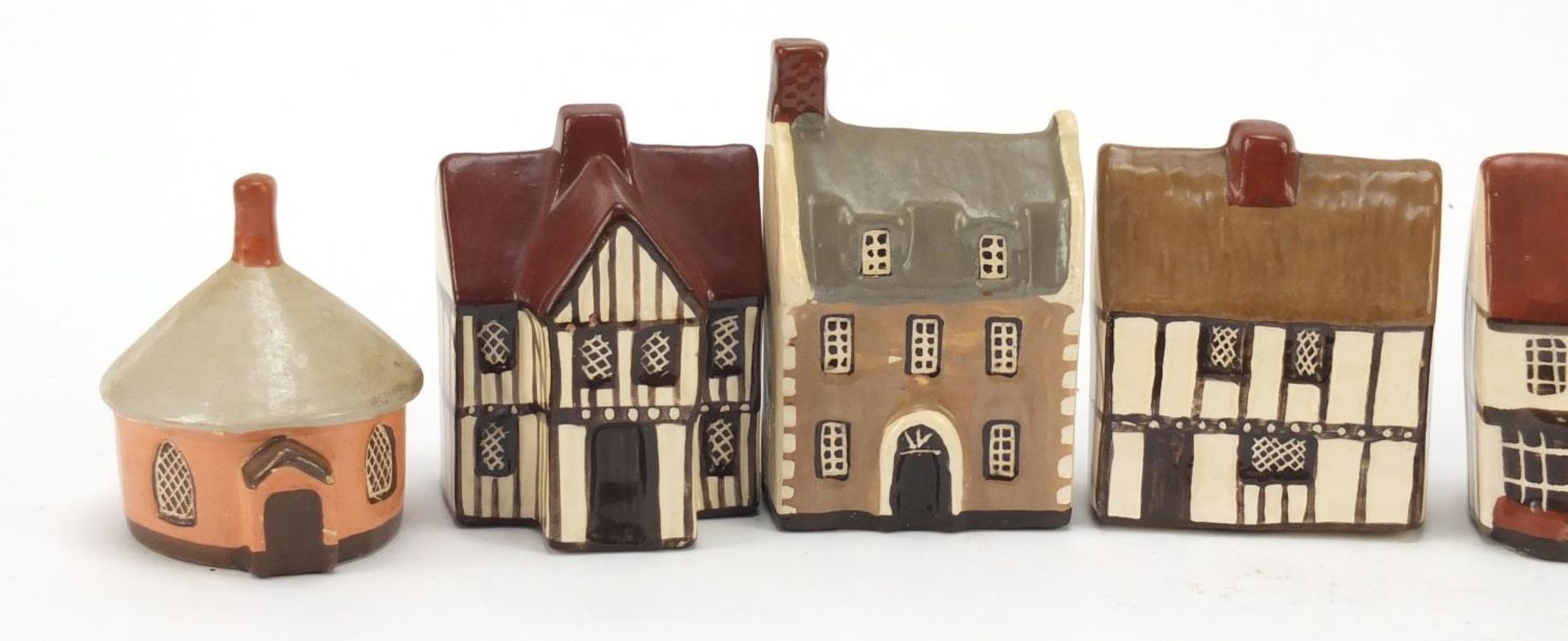 Seven Mudlen End Studio miniature cottages, the largest 9cm high - Bild 2 aus 10
