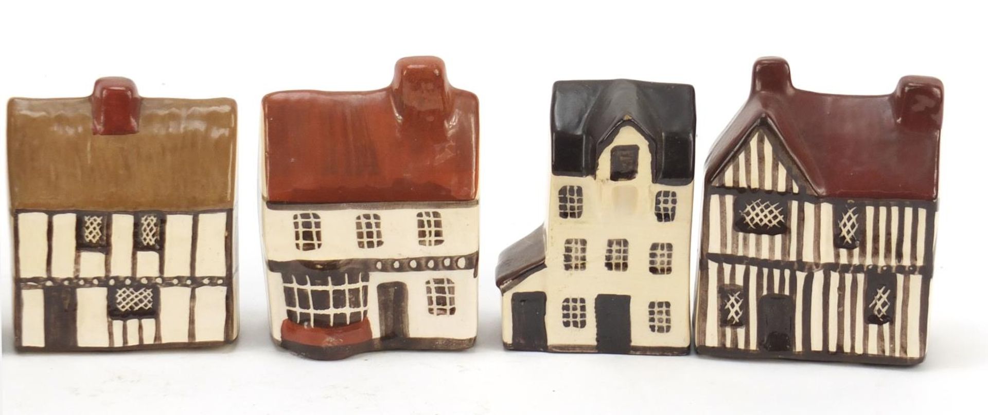 Seven Mudlen End Studio miniature cottages, the largest 9cm high - Bild 3 aus 10
