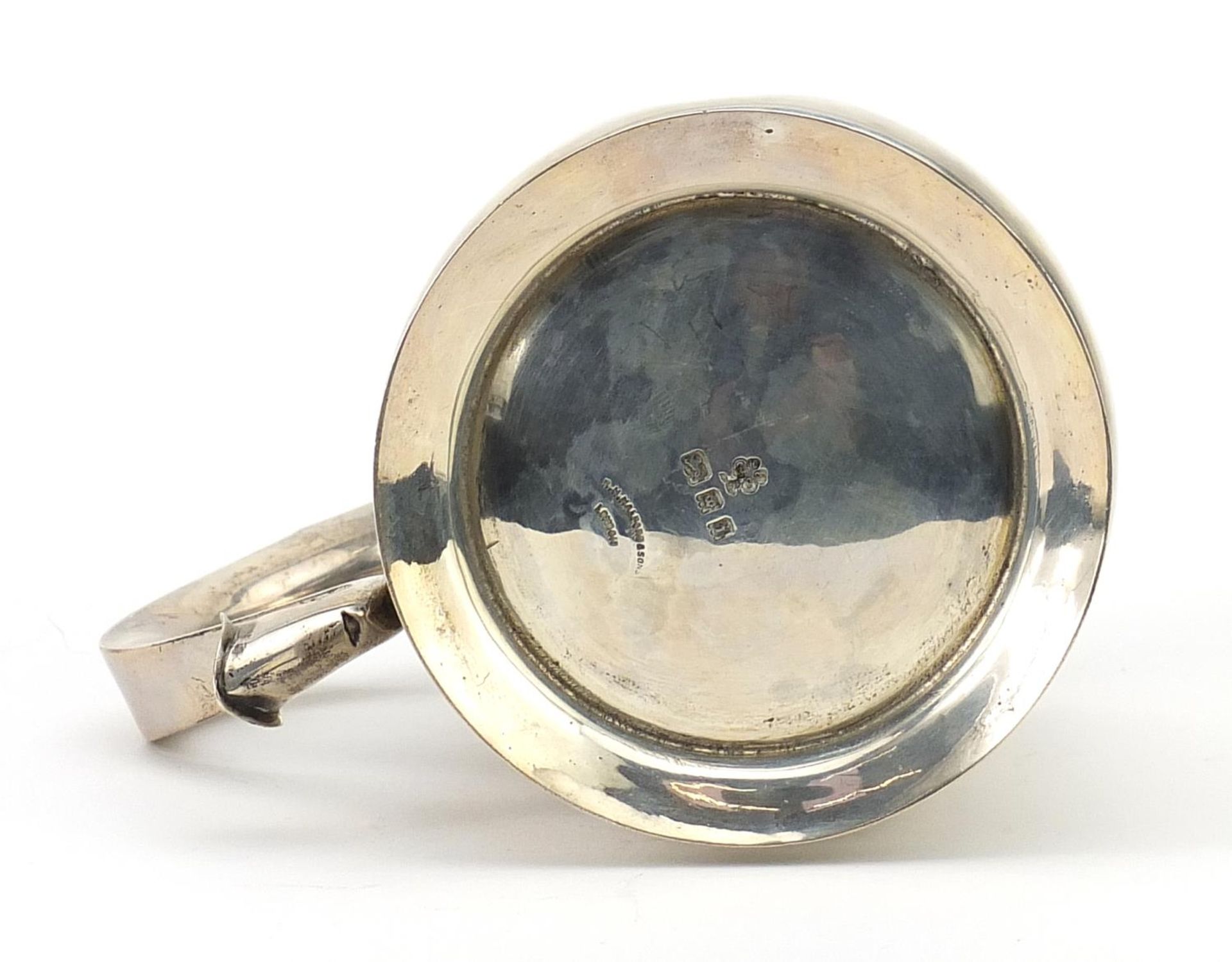 R H Halford & Sons Ltd, George V silver tankard, London 1924, 11.5cm high, 414.5g - Image 3 of 4