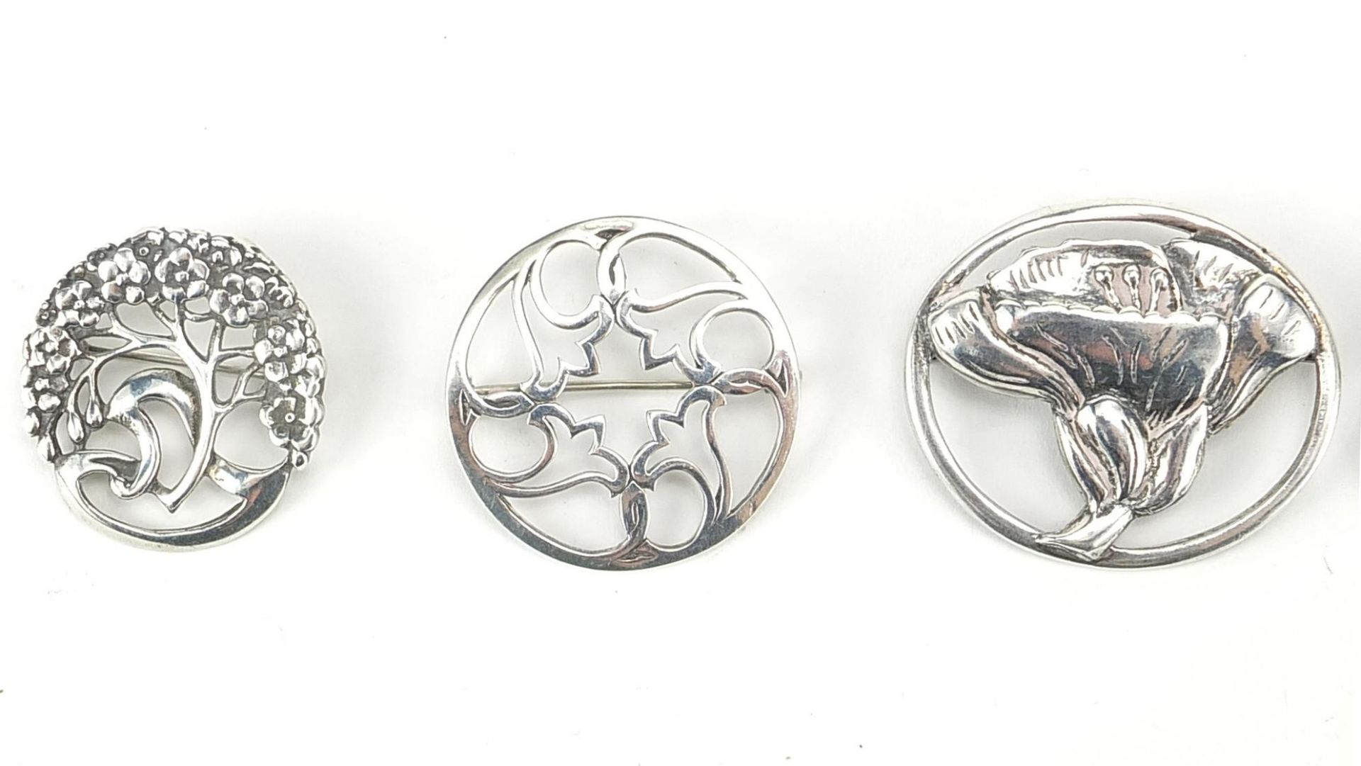 Six Art Nouveau design silver brooches, the largest 5.8cm wide, total 49.8g - Image 2 of 5