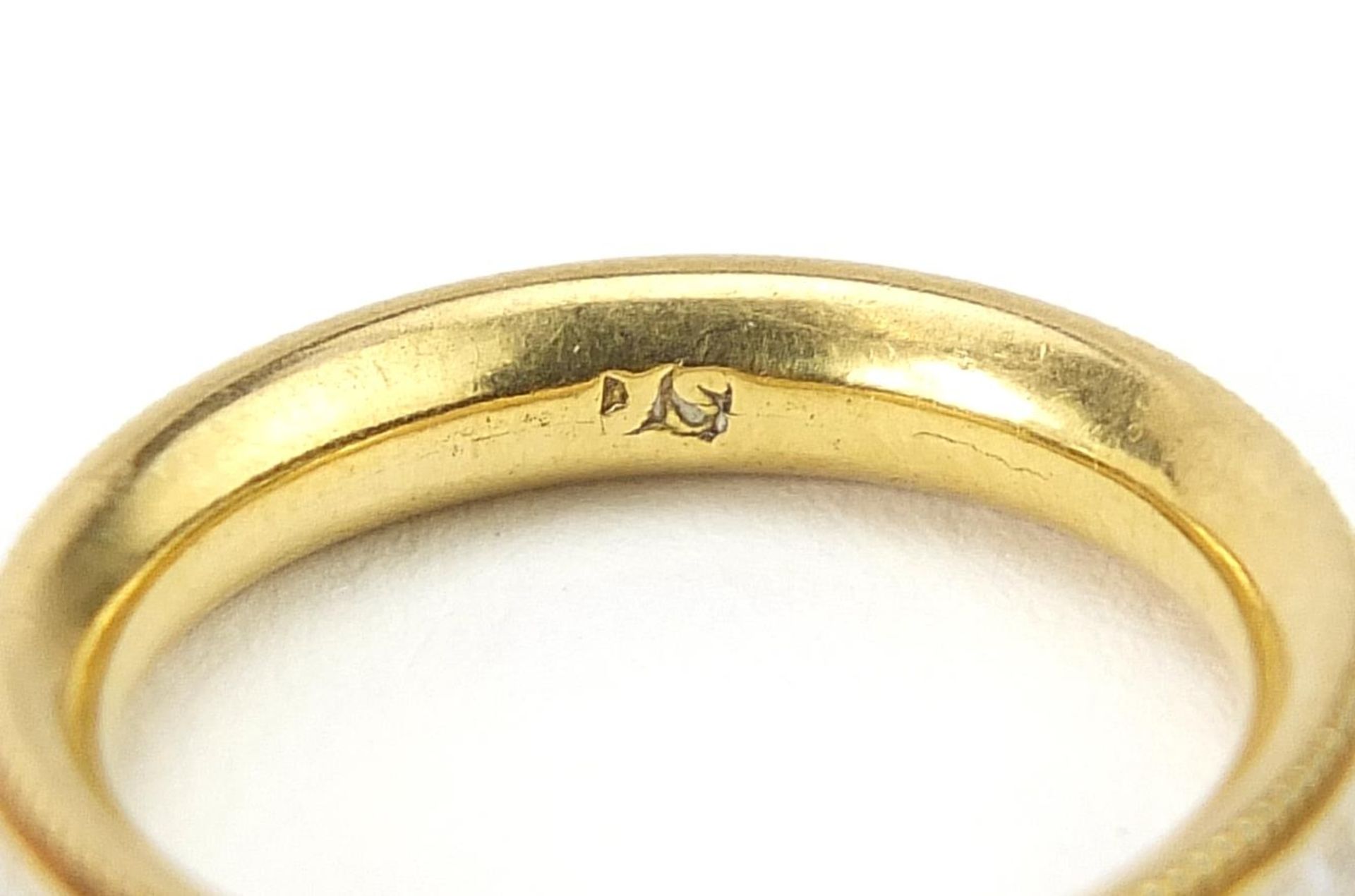 Antique 15ct gold white enamel mourning ring for Mercy Gillow, probably relating to furniture makers - Bild 5 aus 5