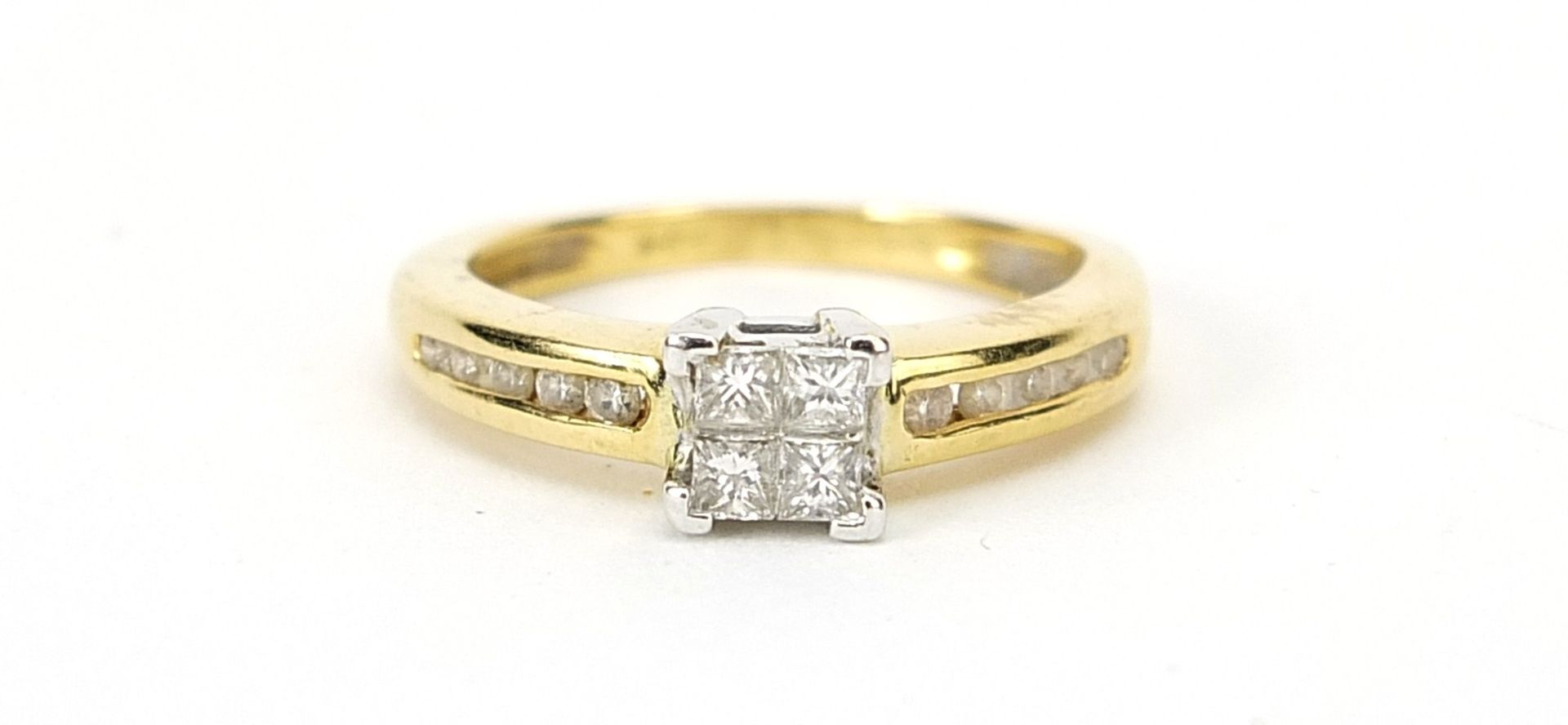 18ct gold princess cut diamond ring, size G/H, 2.8g