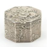 Antique Dutch silver patch box with hinged lid embossed with Putti and musical instruments, 2.5cm