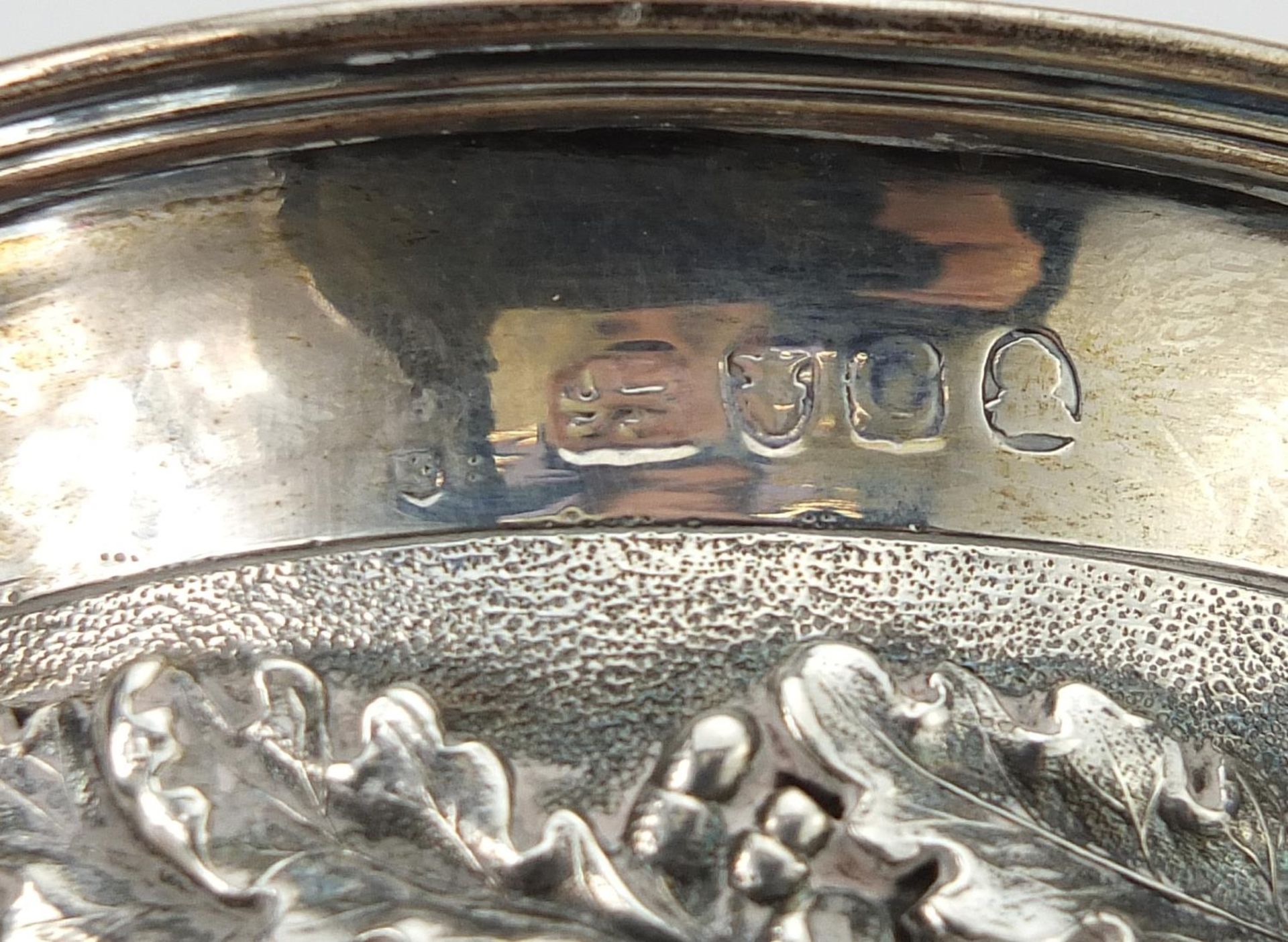 George IV silver chalice cast with acorns with leaves and grapes on vines, inset with an Elizabeth I - Image 5 of 5