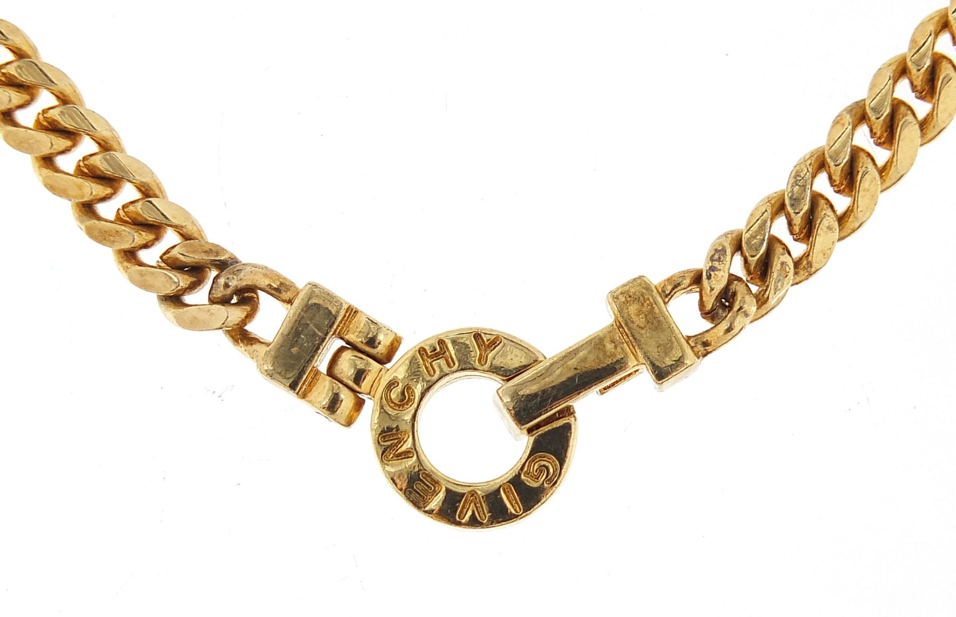 Givenchy gilt metal necklace, 38cm in length, 27.0g