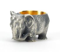 Heavy silver elephant open table salt with gilt interior, impressed Russian marks to the base, 4.5cm