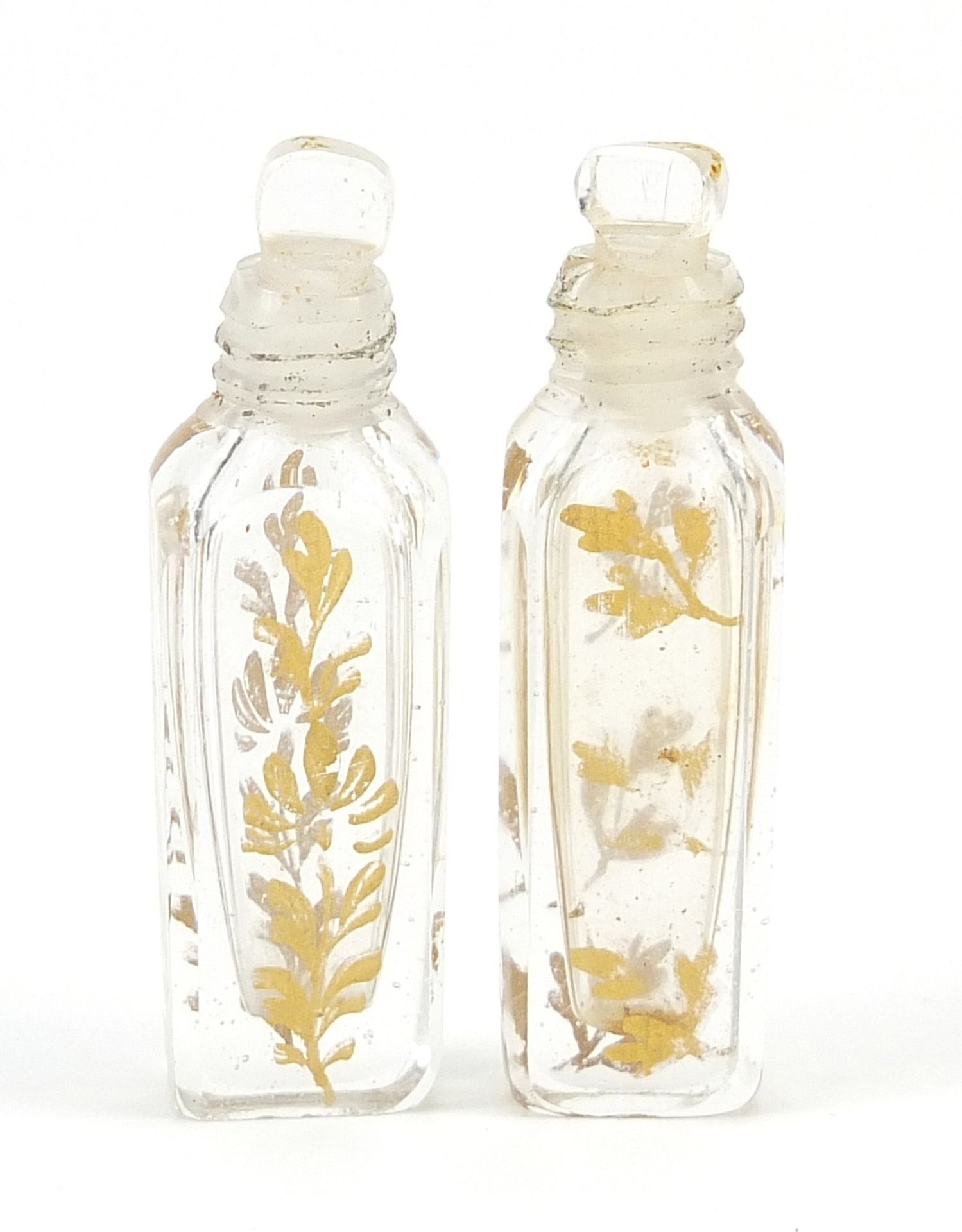 18th century tortoiseshell and silver piquet work scent bottle etui housing two glass scent - Image 2 of 5